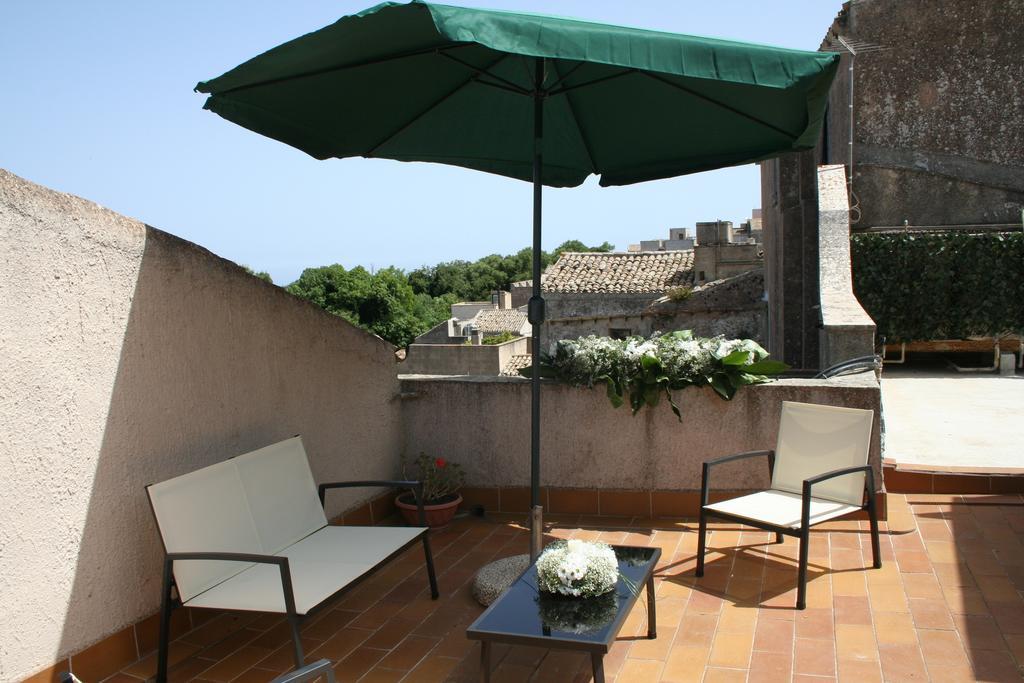 Le Casette Erice Exteriör bild