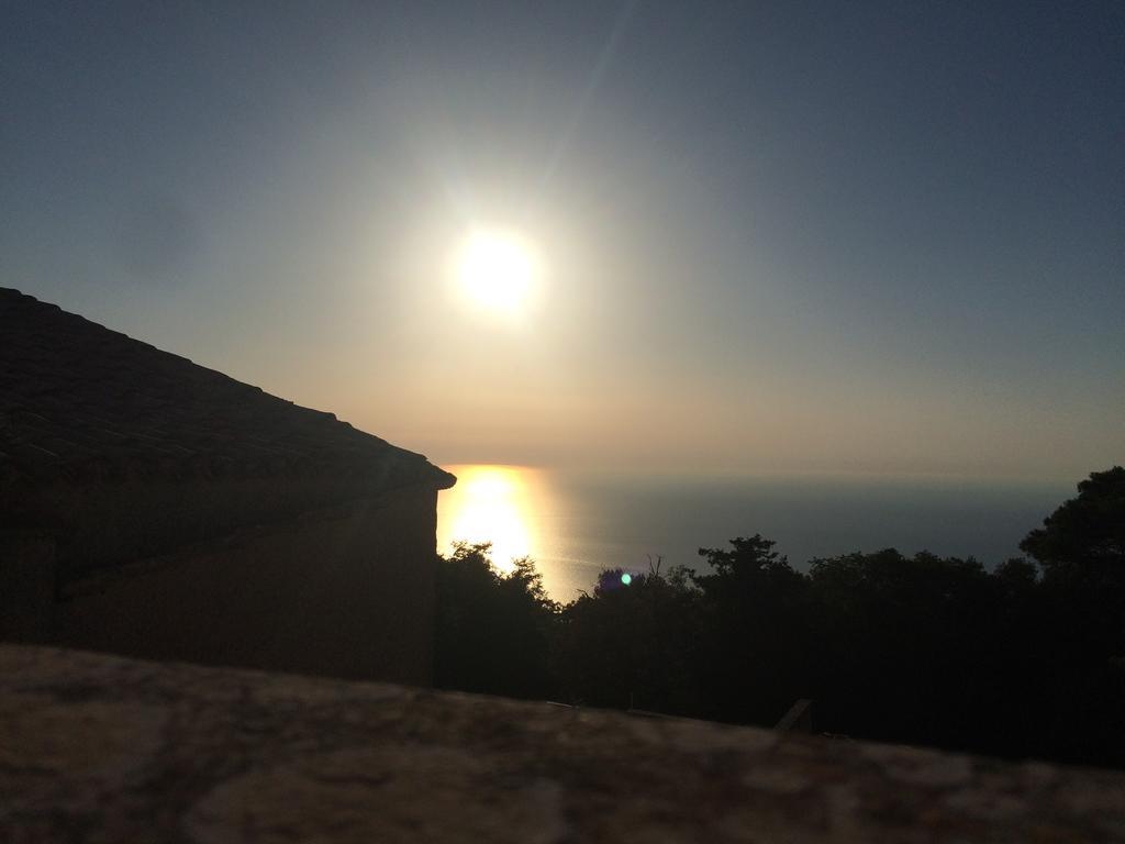 Le Casette Erice Exteriör bild