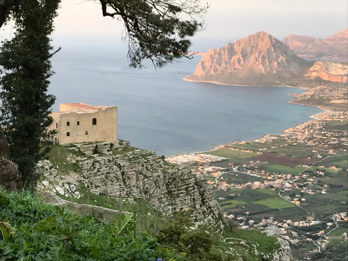 Le Casette Erice Exteriör bild